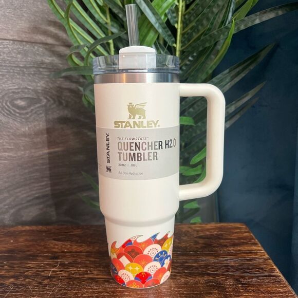 Stanley The Lunar New Year Flowstate Quencher 30oz in Cream Dragon. NIB! - Picture 3 of 16